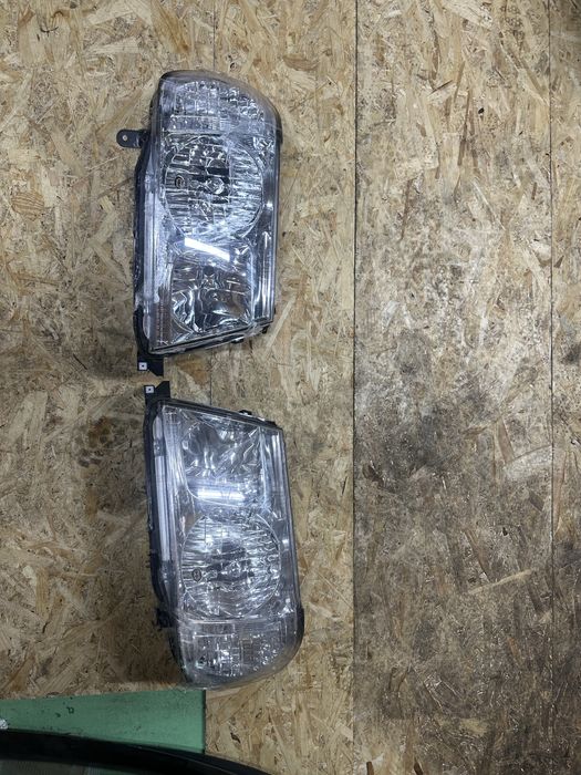 2 шт Фара левая, правая Toyota Land cruiser 100