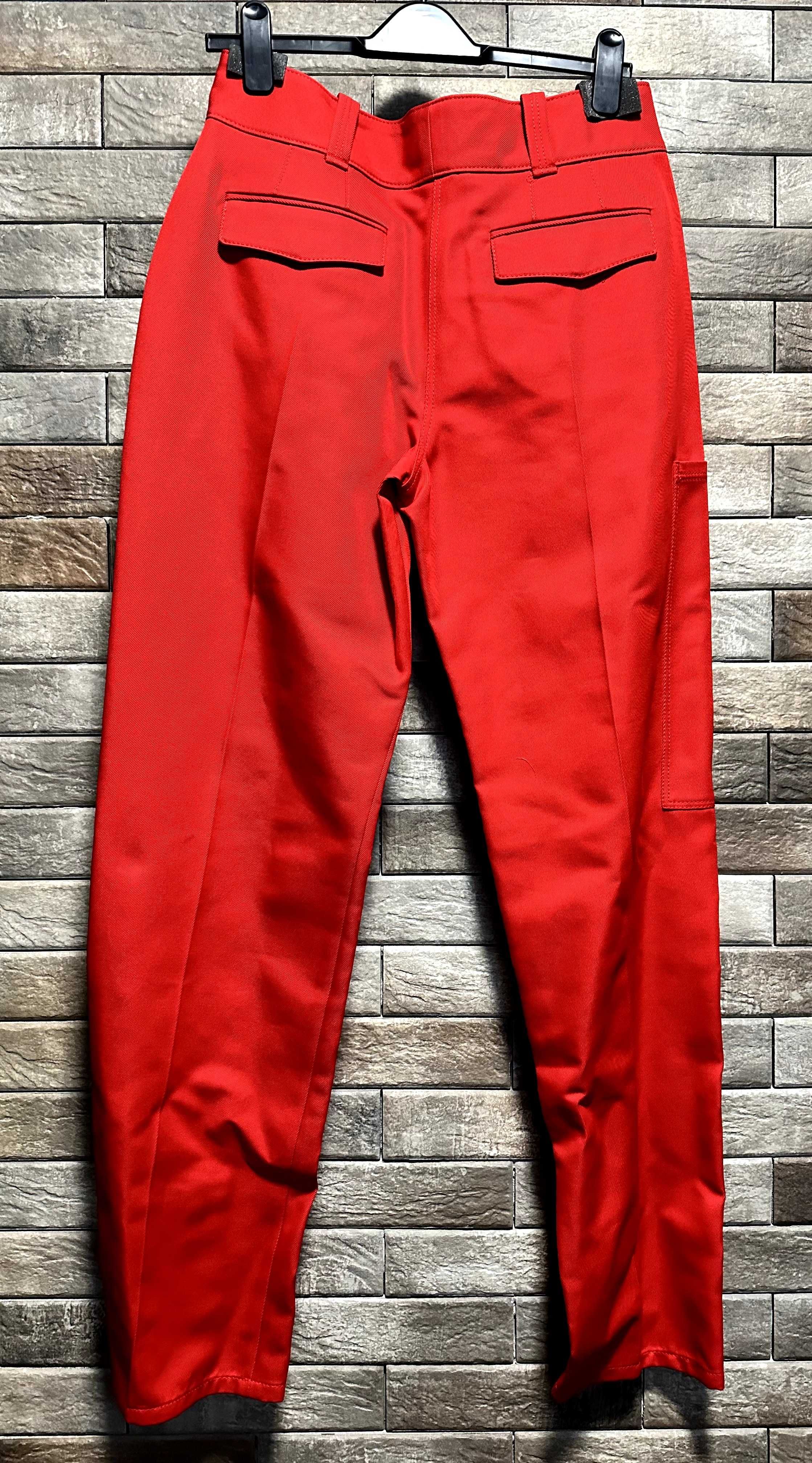 Червоні брюки Burberry
