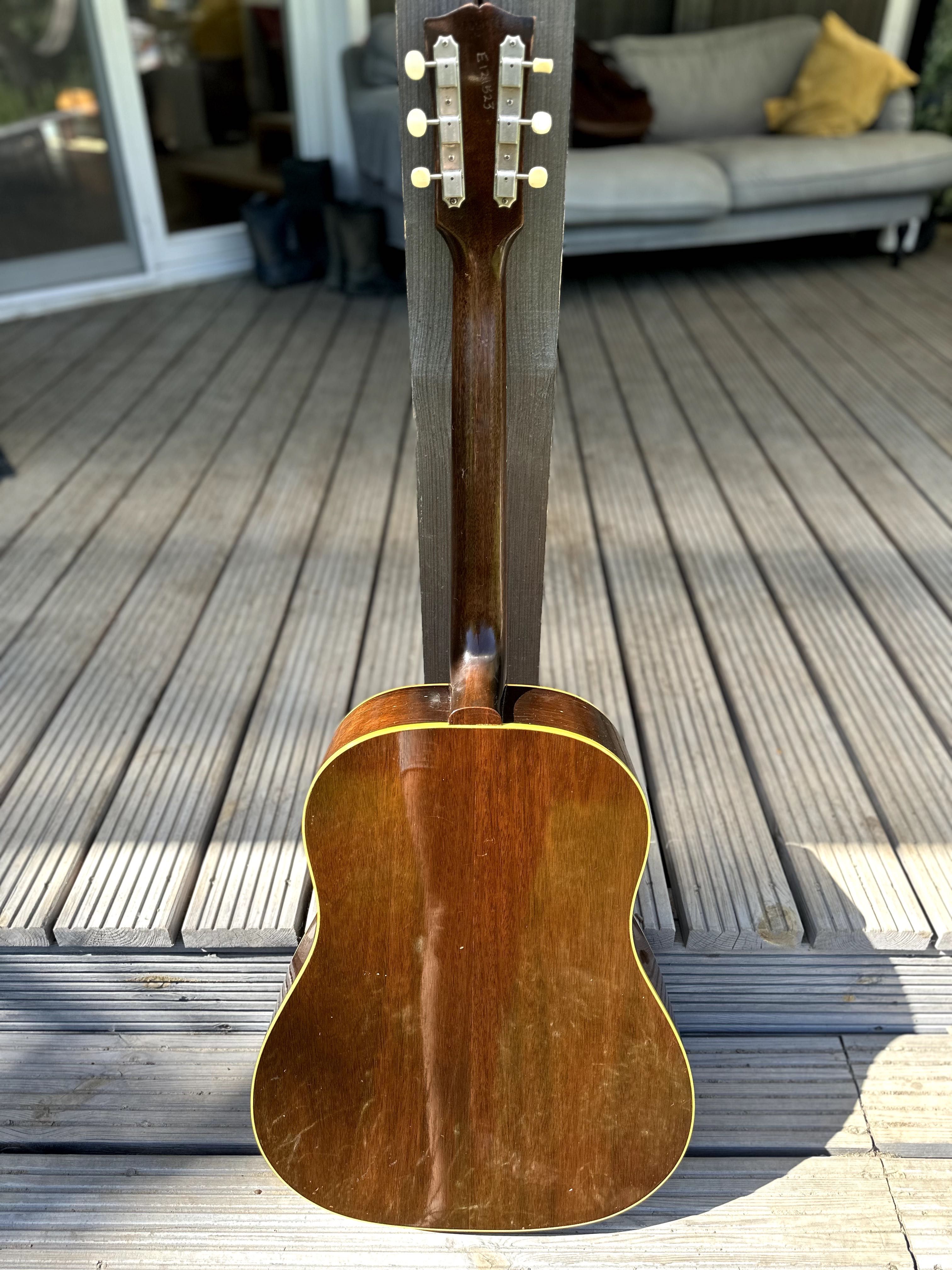 Gibson J50 Slope Shoulder 1966 -69