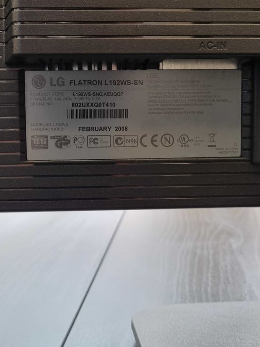 Conjunto de 2 Monitores (Samsung + LG) - 10 €, Vendo Rápido