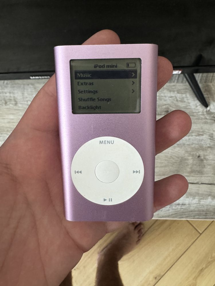 Apple apod mini 4 gb pink A1051