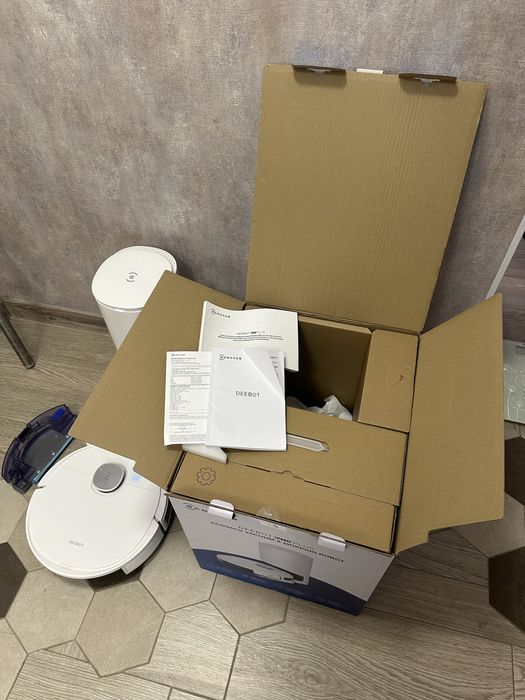 Робот-пылесос ECOVACS Deebot N10 Plus