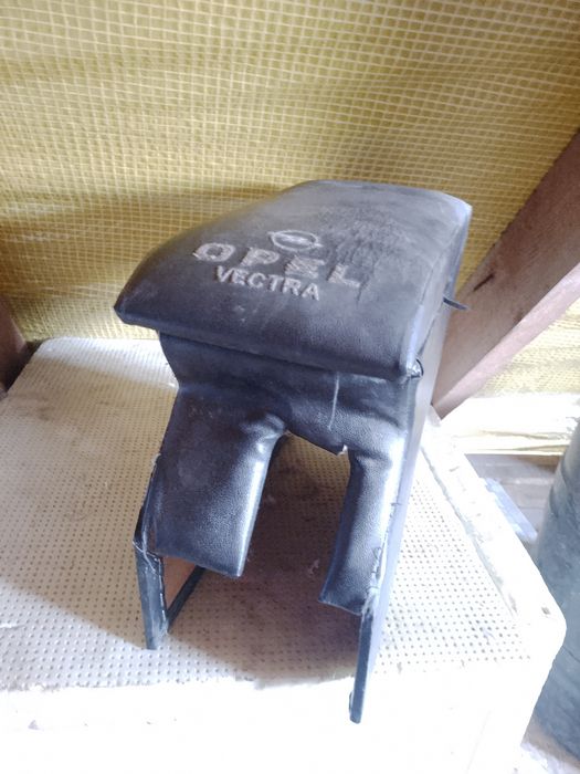 Подлокотник Опель Вектра А