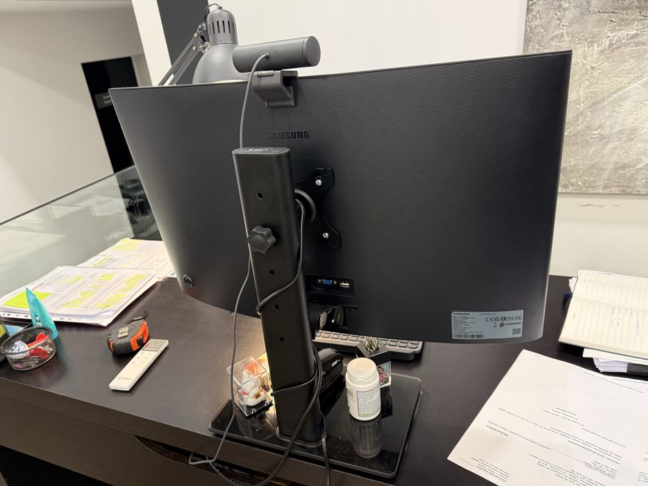 Monitor Samsung 27’’ Curvo – Modelo S27D360