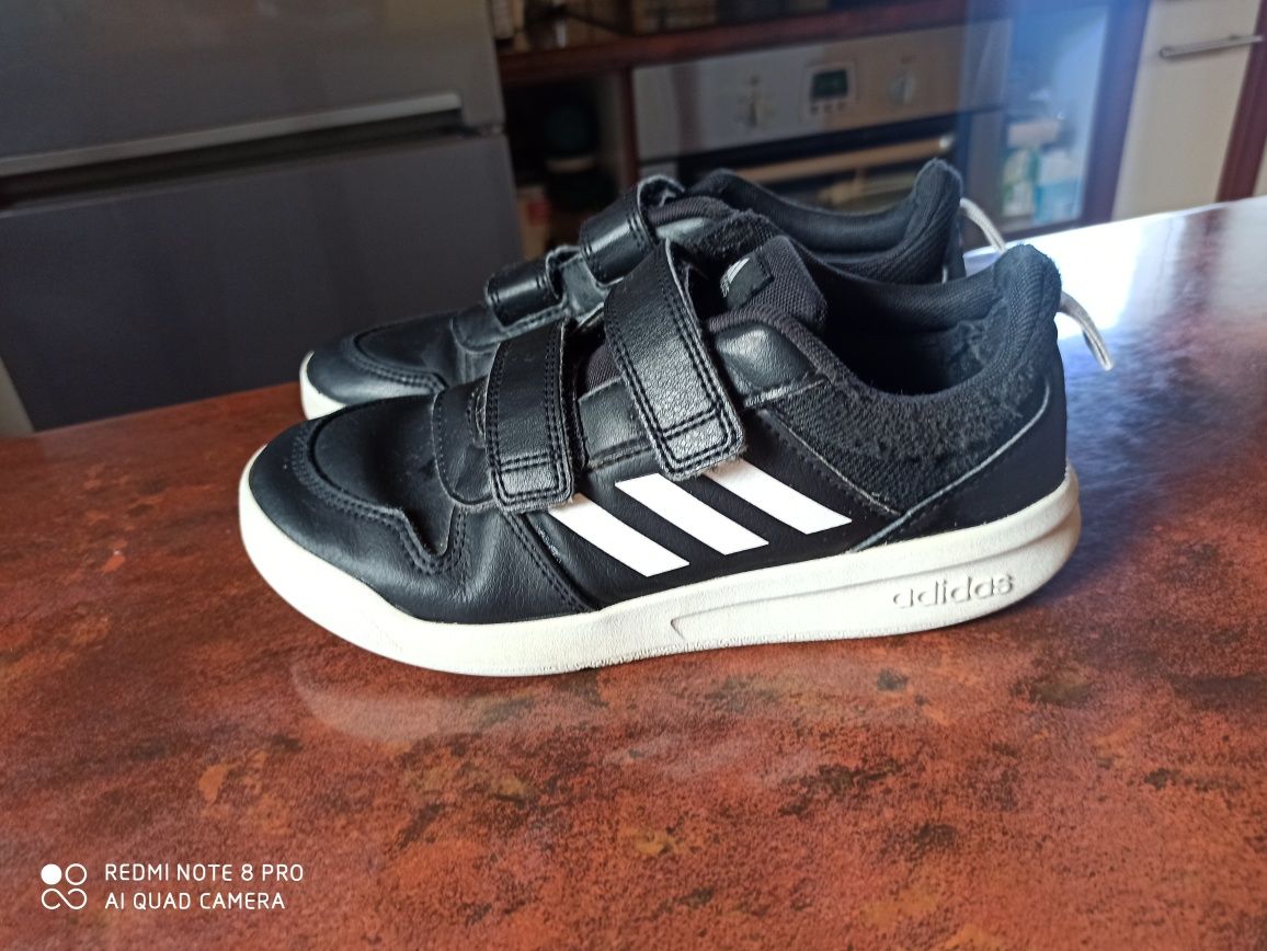 Buty Adidas 34 na chłopca