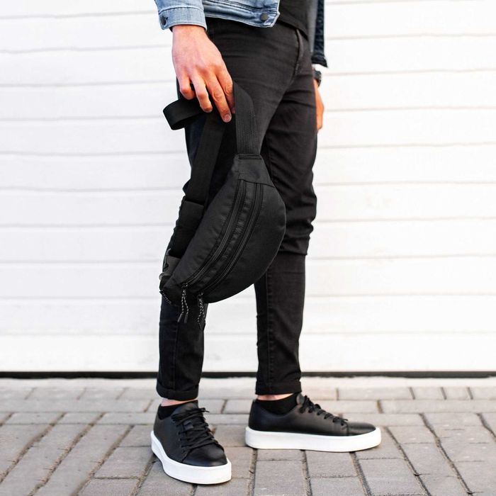 Містка поясна сумка (бананка) Saturn через плече чорна тканинна