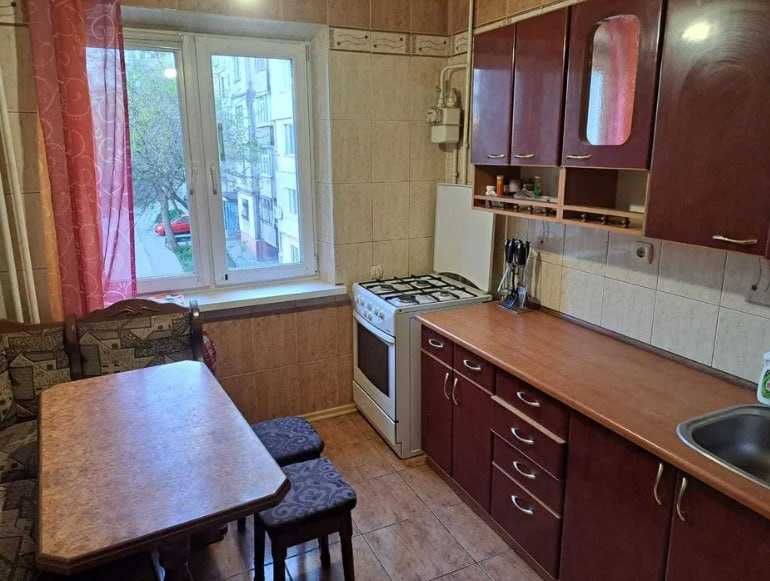 Продаж 3-к квартири вул. Реміснича