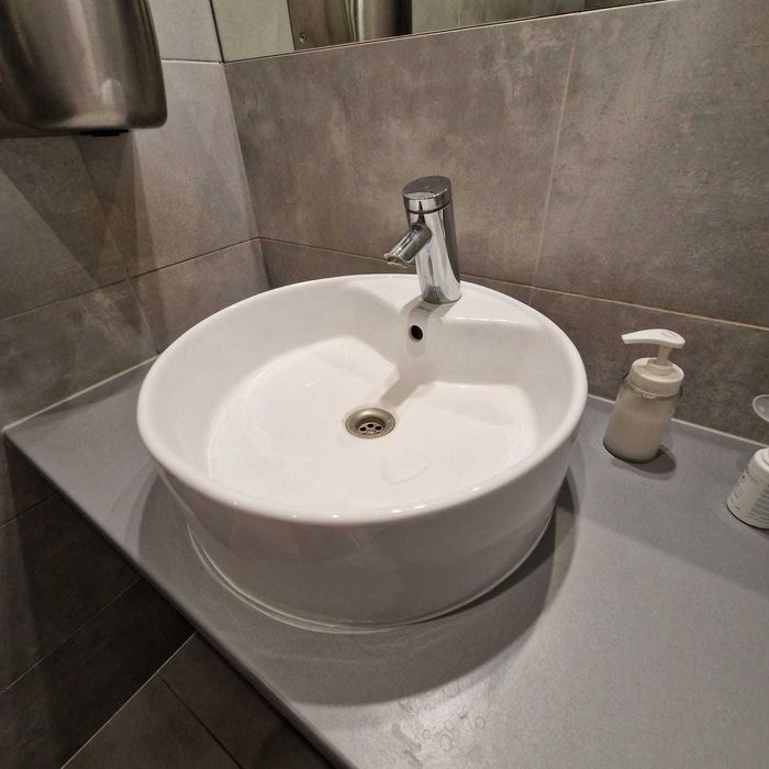 Umywalka okrągła + bateria samozamykająca SCHELL PURIS SC HD-M chrom