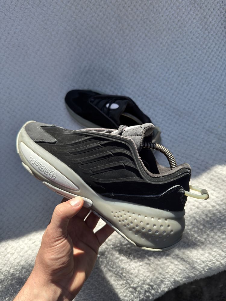Кроссовки adidas ozrah