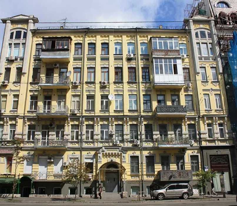 КЛЮЧИ ЦЕНТР Квартира 2к Саксаганського 36 МЕТРО  8 хв пішки АНТОНОВИЧА