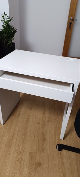 Secretaria branca IKEA