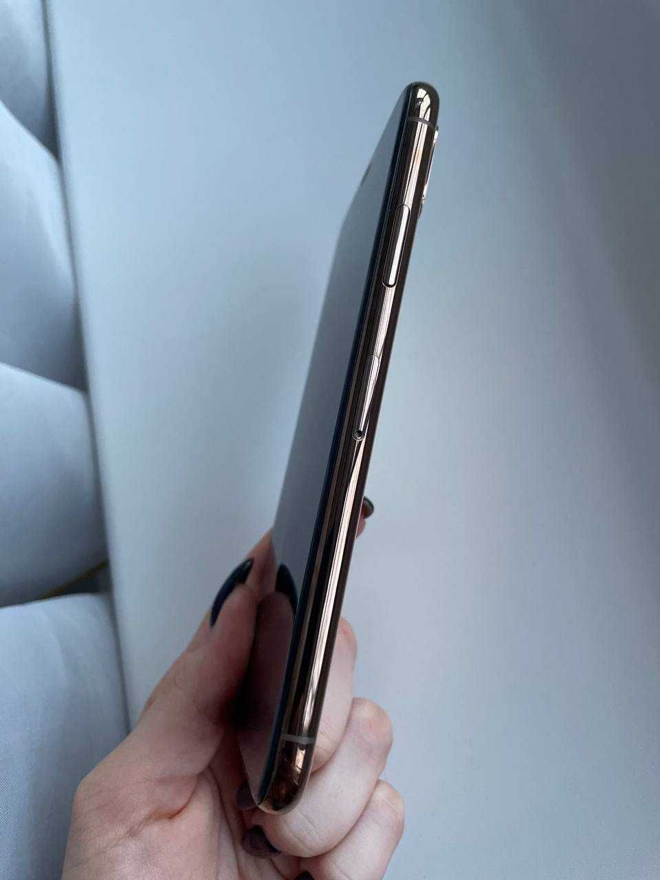 Телефон Айфон XS 64 GB
