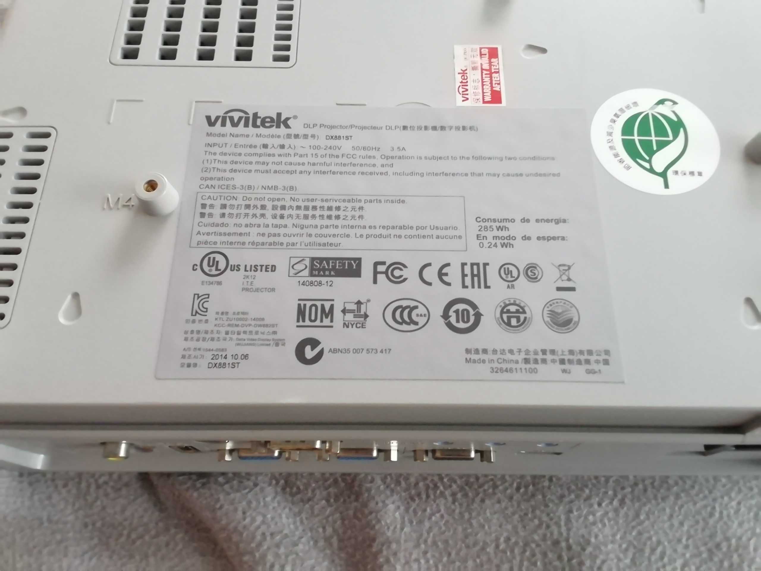 Projektor VIVITEK DX881ST