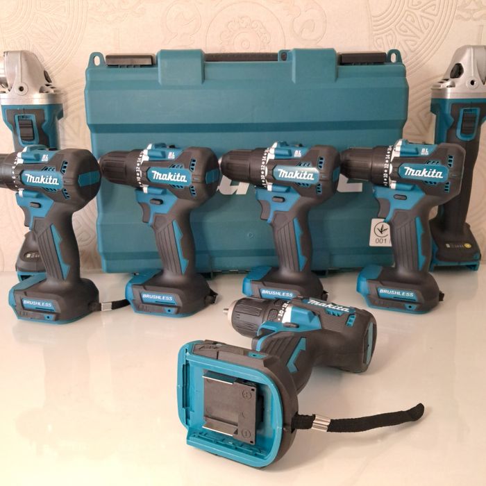 Шуруповерт аккумуляторный Makita бесщеточный (тушка) без АКБ Макита