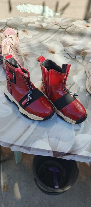 Продам сапожки 29 р