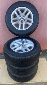 Продам колеса 215/65 R16