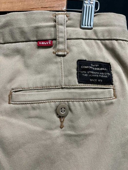 Чіноси Levi's  (Comfort & Durability)