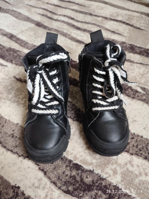 Дитячі чобітки .