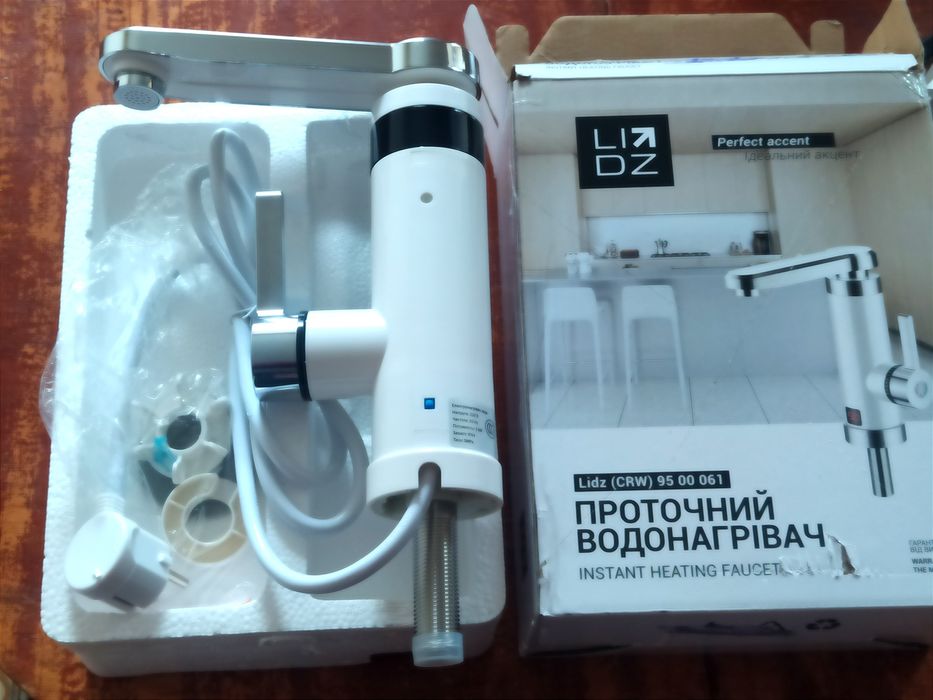 Проточний водонагрівач електричний Lidz (crw) 95 00 061 3000W