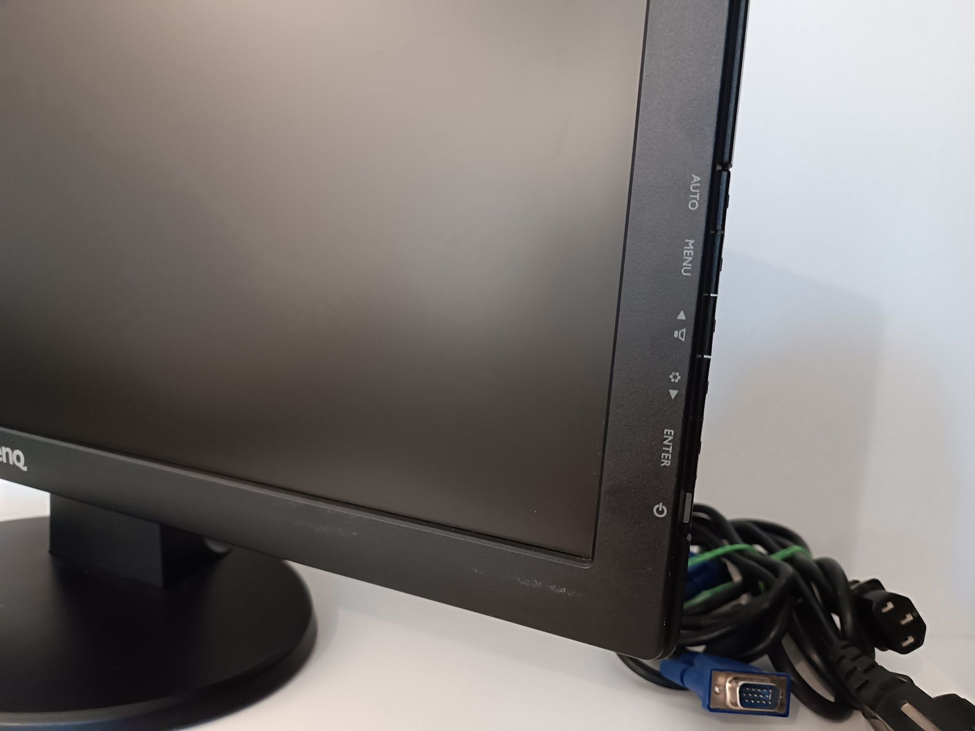 Monitor LCD 21,5" BenQ GL2251 głośniki VGA DVI 100% sprawny