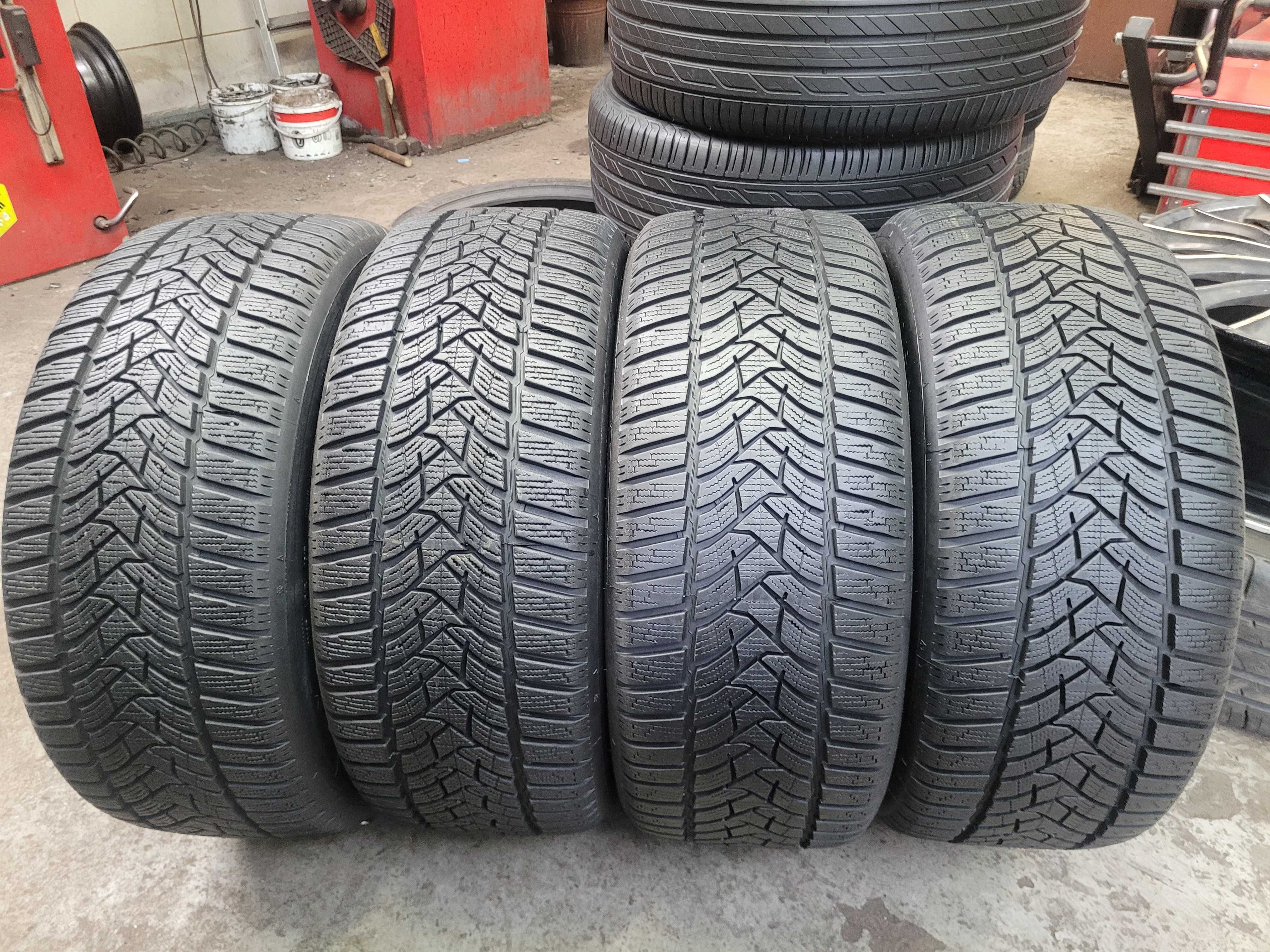 235 45 R 17 Dunlop