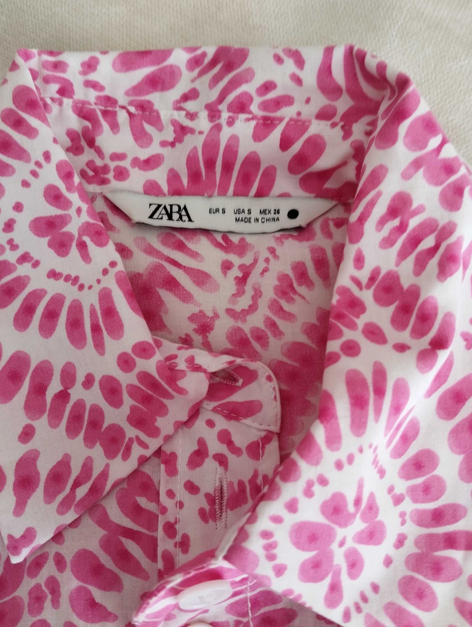 Vestido Zara. Tamanho M. Com cinto