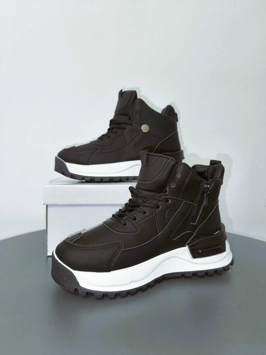 Zimowe ocieplane buty sportowe damskie czarne sneakersy 40