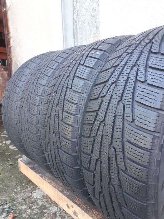 Зимові шини 225/60 R18 Nokian Nordman RS2 SUV