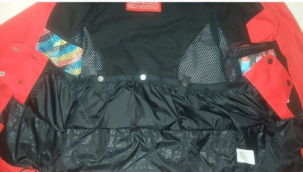 Casaco sky/neve/frio/vento O'neill 10-12 anos
Vermelho