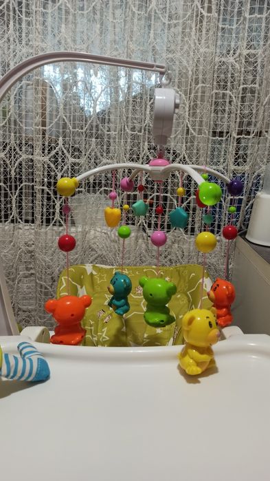 Продам столик для годування мобіль в подарунок