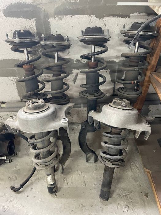 Амортизатор пружина стойка Audi A6 A7 Q5 A4 передние задние