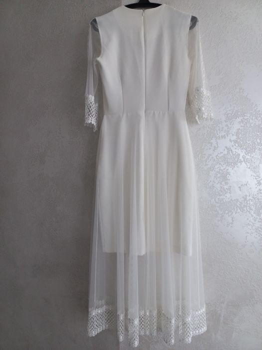 Шикарна біла сукня