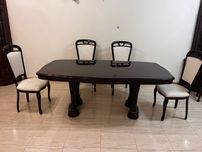 Mesa e cadeiras impotadas Itália