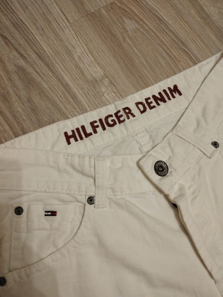 Tommy Hilfiger spodnie, jeansy, prosta nogawka, The odder side, sezane