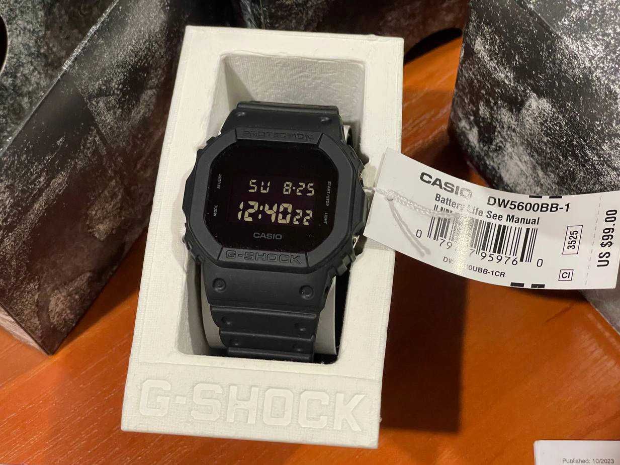 Casio G-Shock DW-5600BB-1 чоловічий годинник оригінал чорний Часы