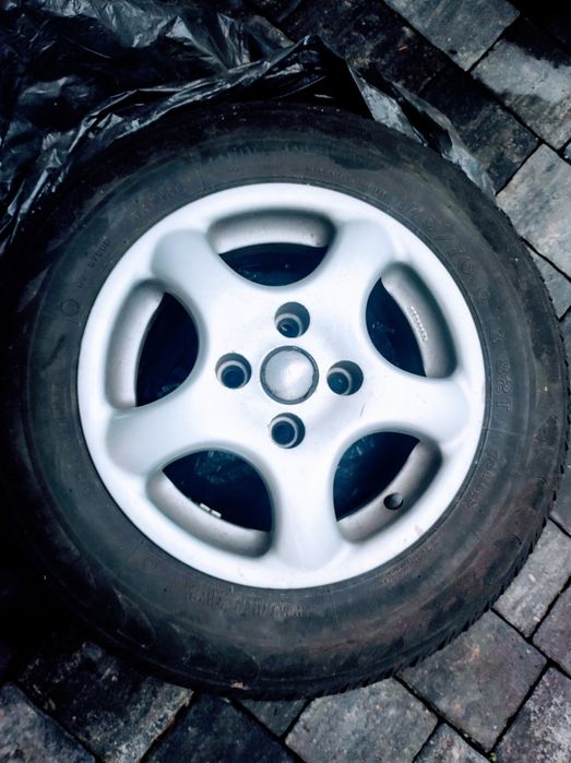 Opony 590 175/70 R13 82T letnie + felgi