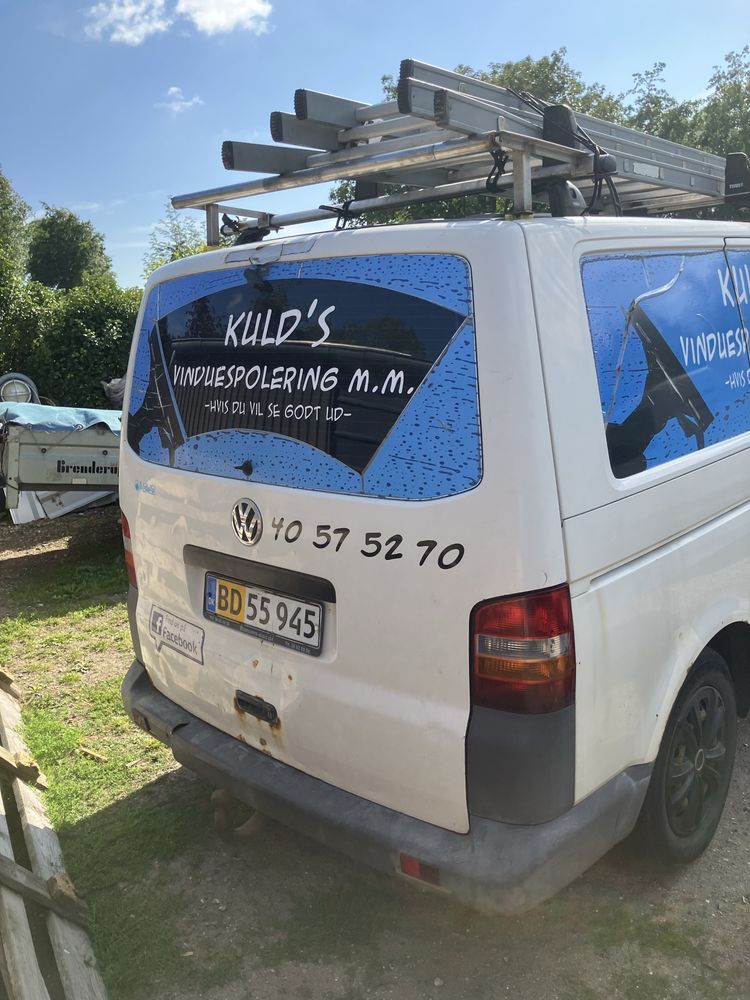 VW Transporter T5 1,9 TDI . Tanio
