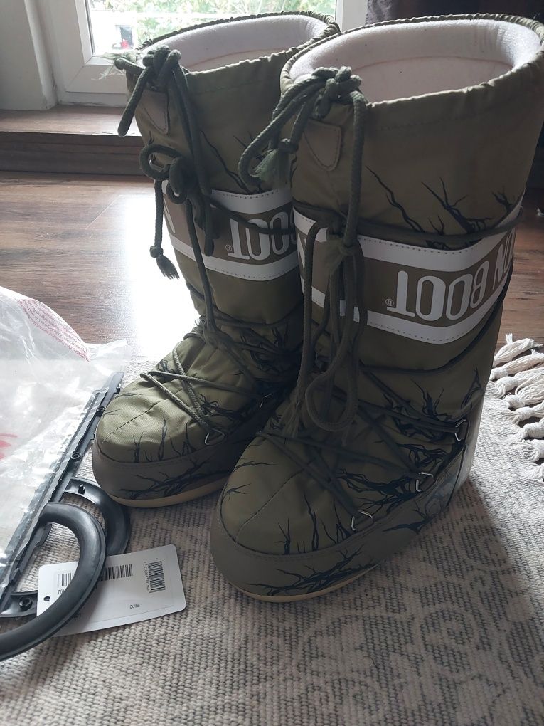 Moon boot Strenger Things 35/38 limited edition