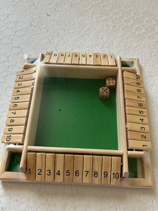 Дерев'яна математична гра