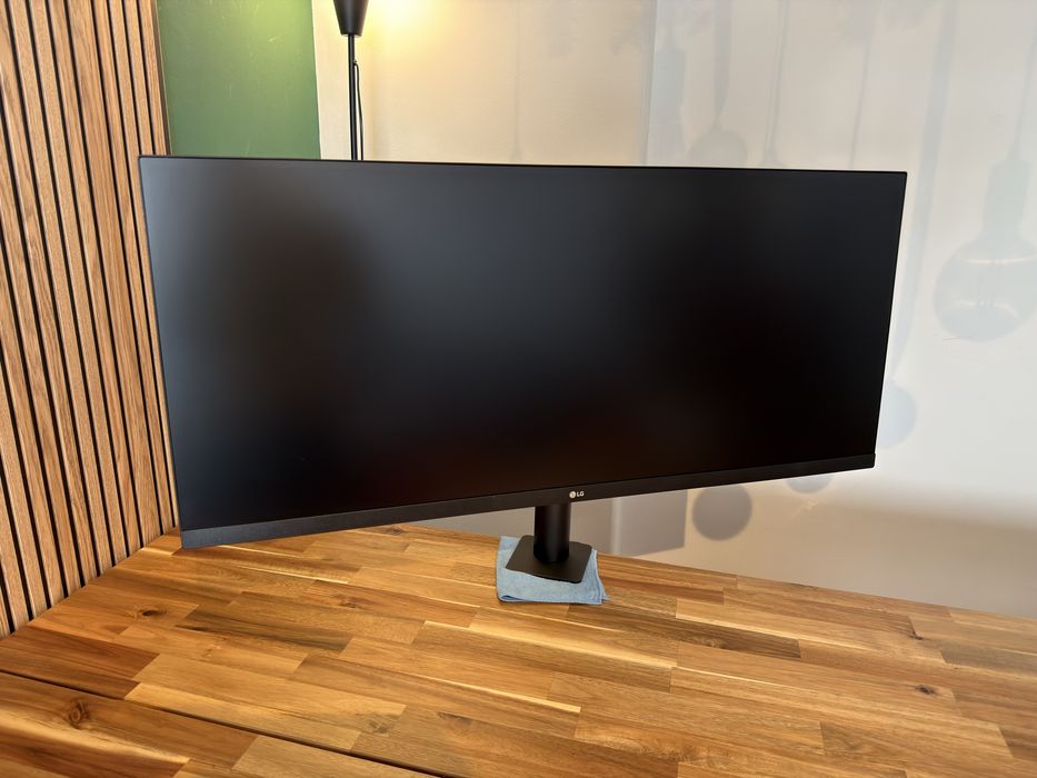 Monitor LG 34WN780-B 34” QHD+ IPS com Ergo Stand – Pouco uso