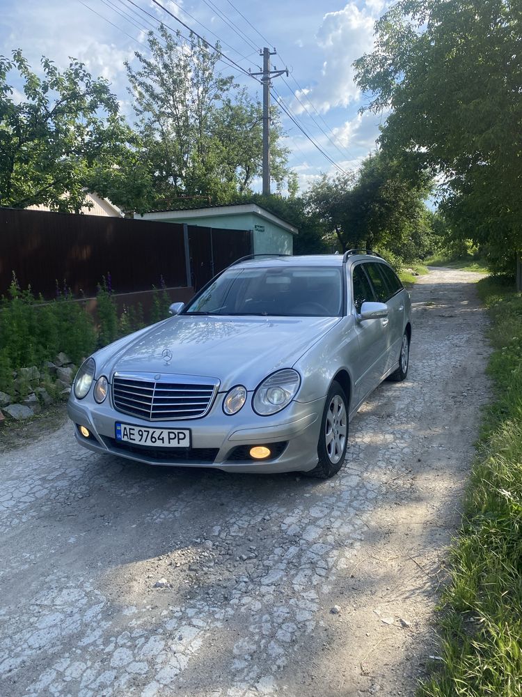 Мерседес Бенц 211 Рест Е220 CDI