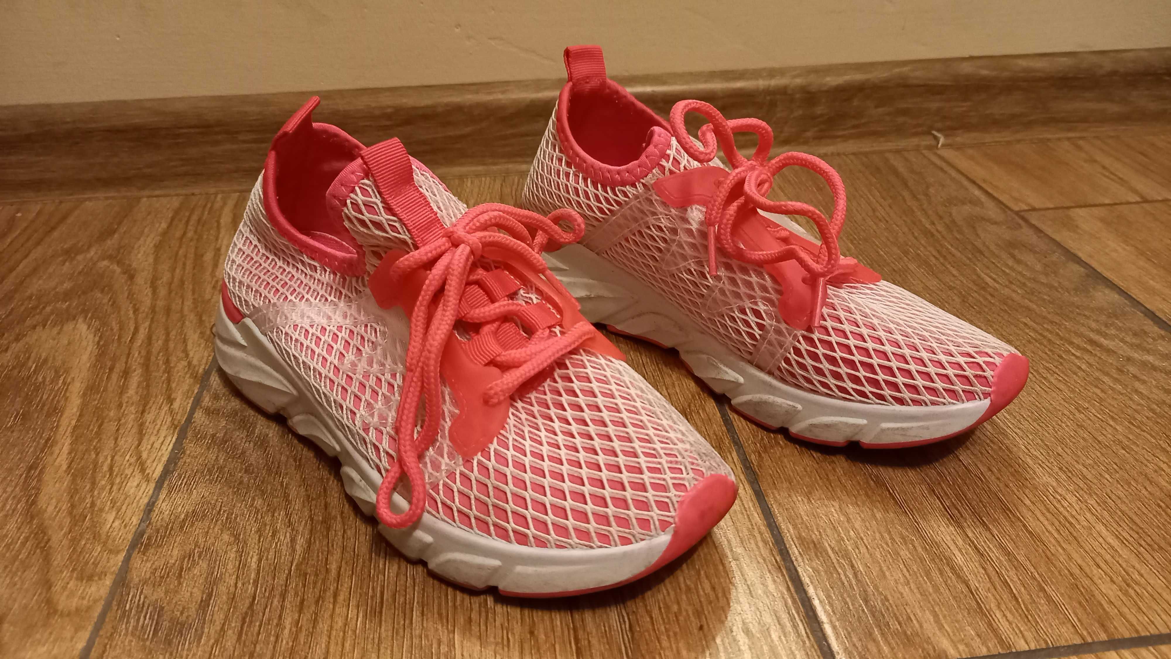 buty 36 różowe sportowe