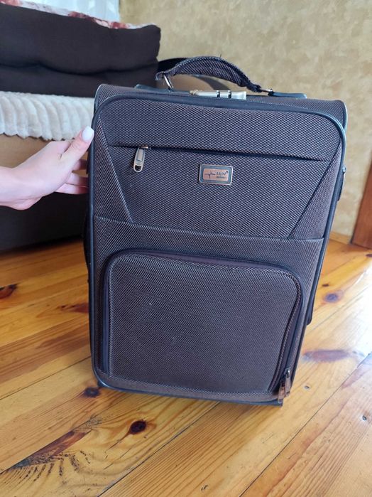 Дорожня валіза б/у