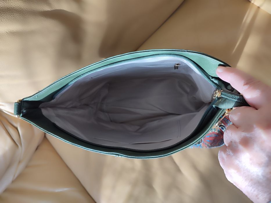 Torebki do wyboru:różowa i zielona