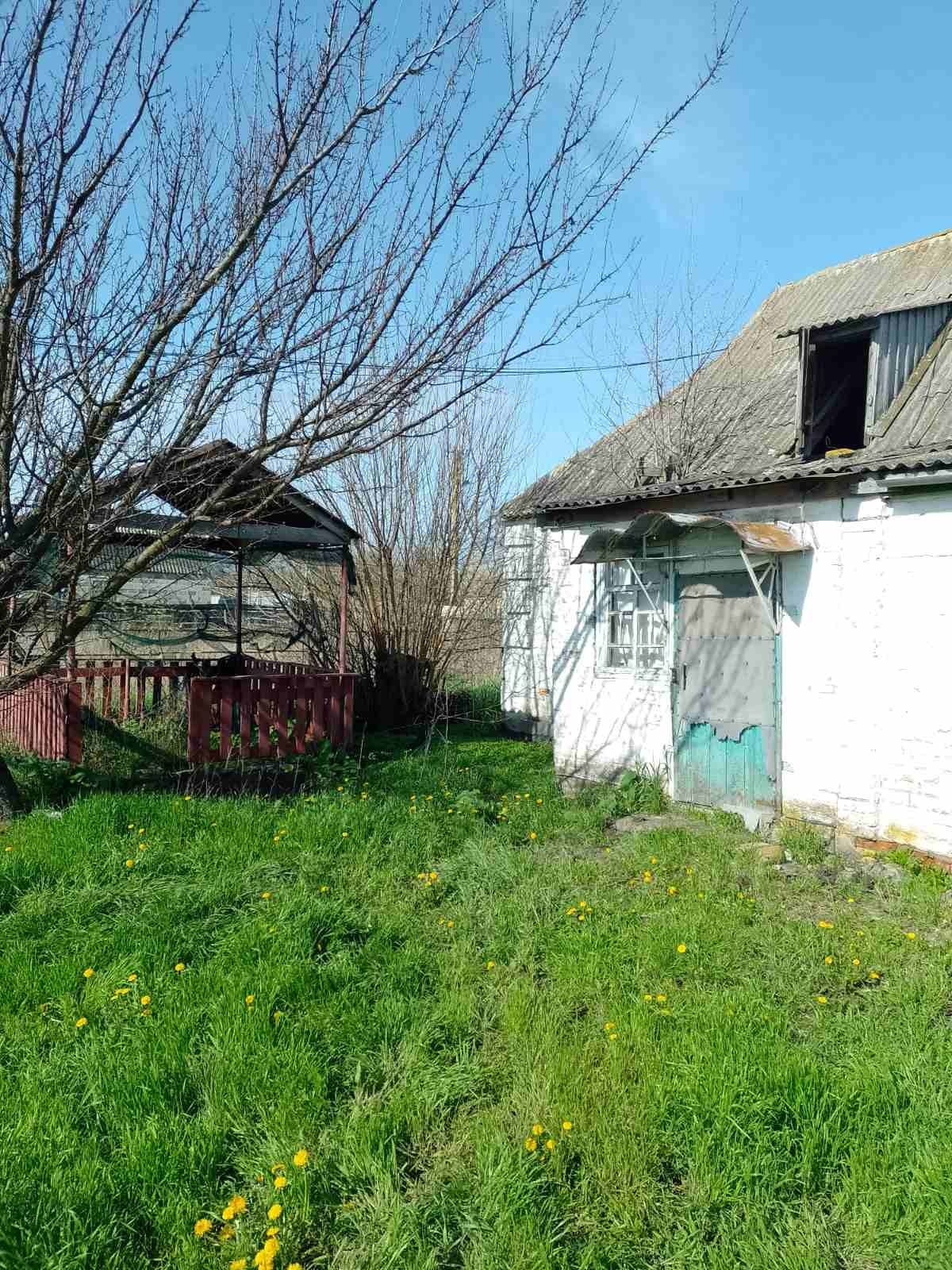 Продам дом в селе под ремонт или разборку