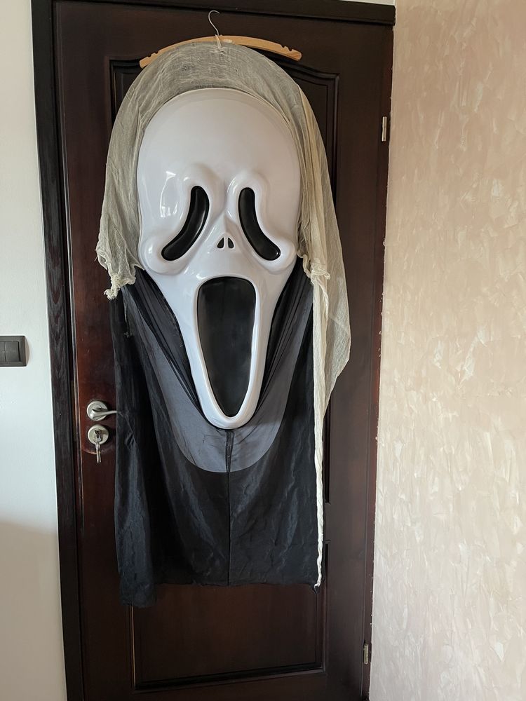 Bardzo duża maska Krzyk Halloween