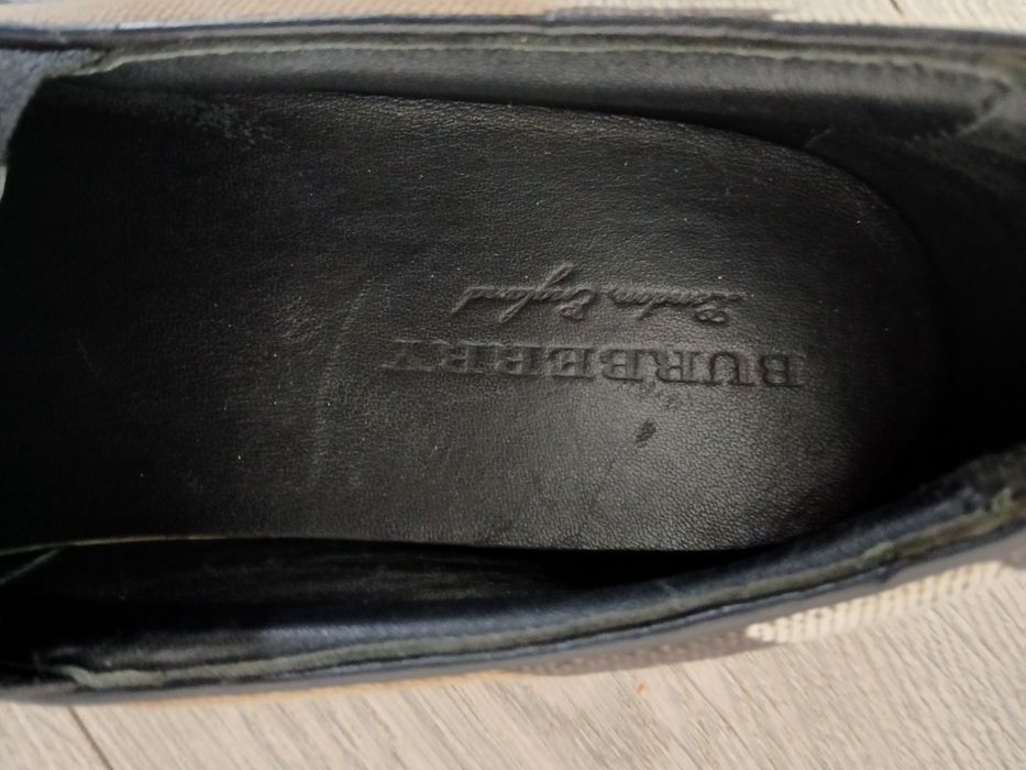 Sapatos burberry usados