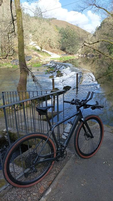 Bicicleta Gravel monoprato Sram 12V