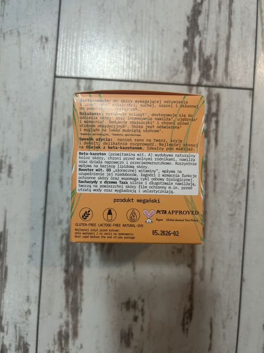 Krem floslek nawilżający zbeta karotenem spf 15