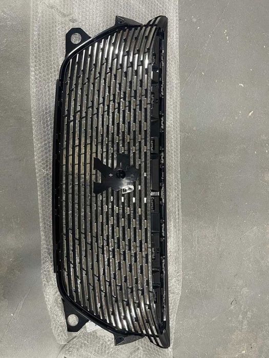 Решітка радіатора передня Peugeot 2008 II 2 2019-2023